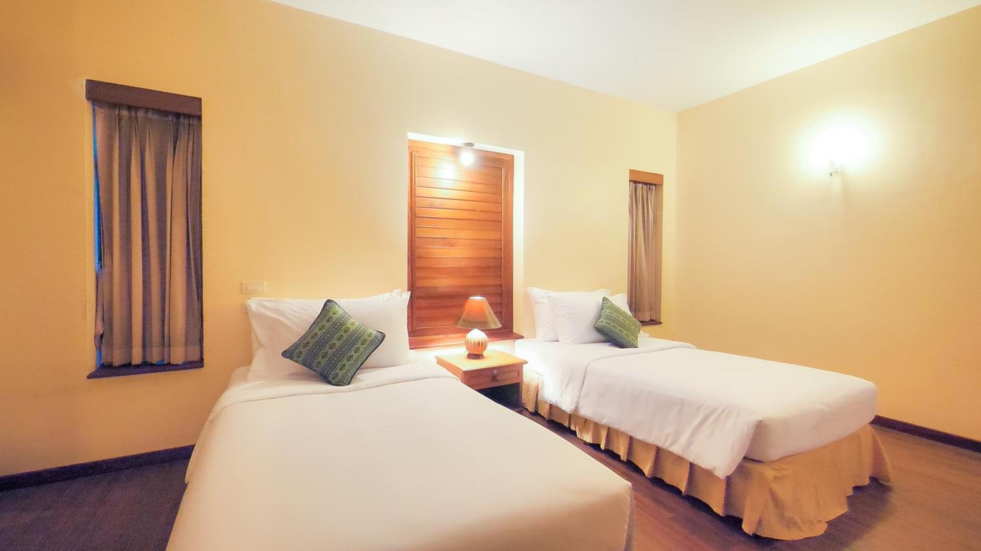 Siam Avari Hotel, Чианграй Экстерьер фото
