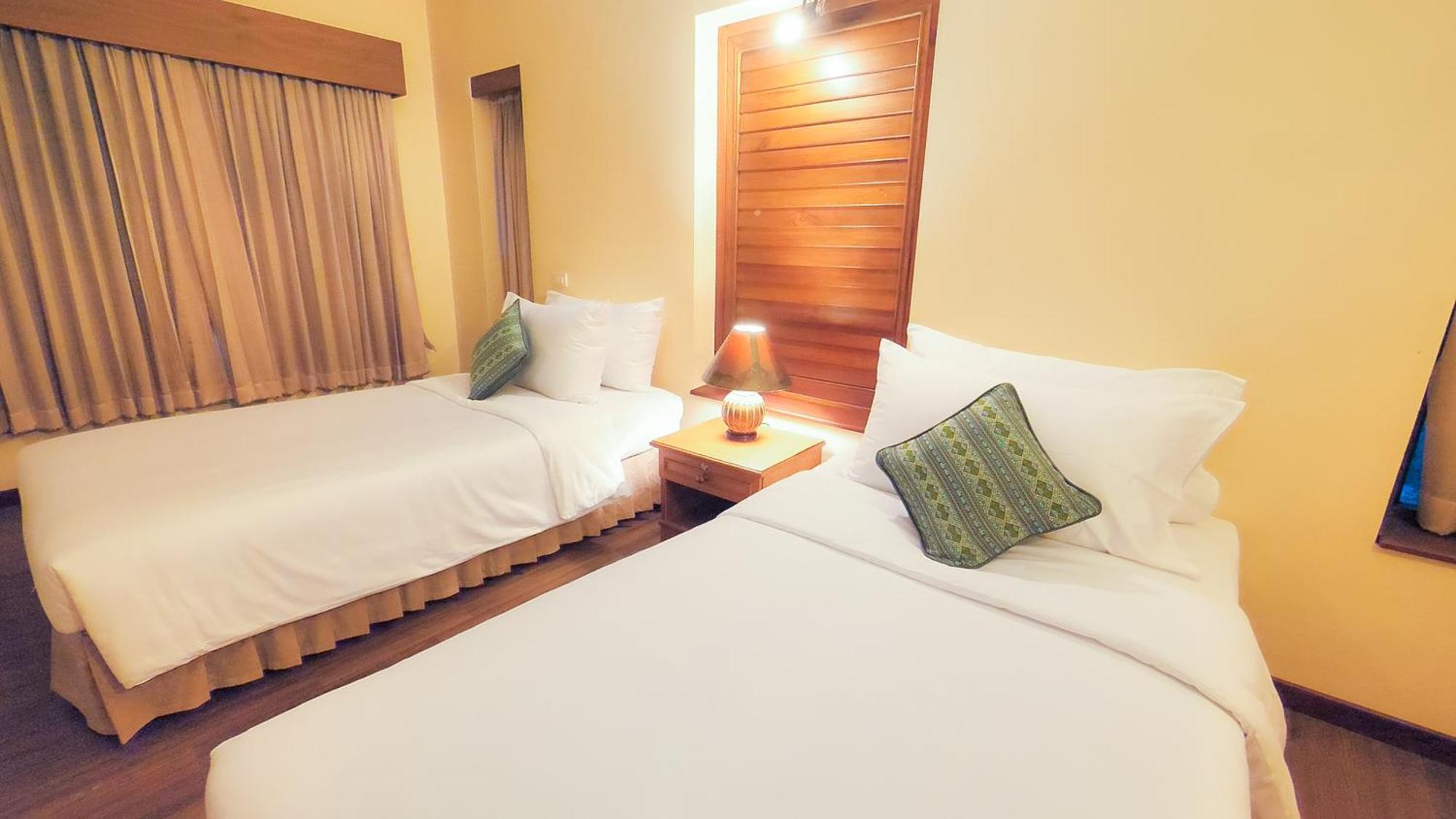 Siam Avari Hotel, Чианграй Экстерьер фото
