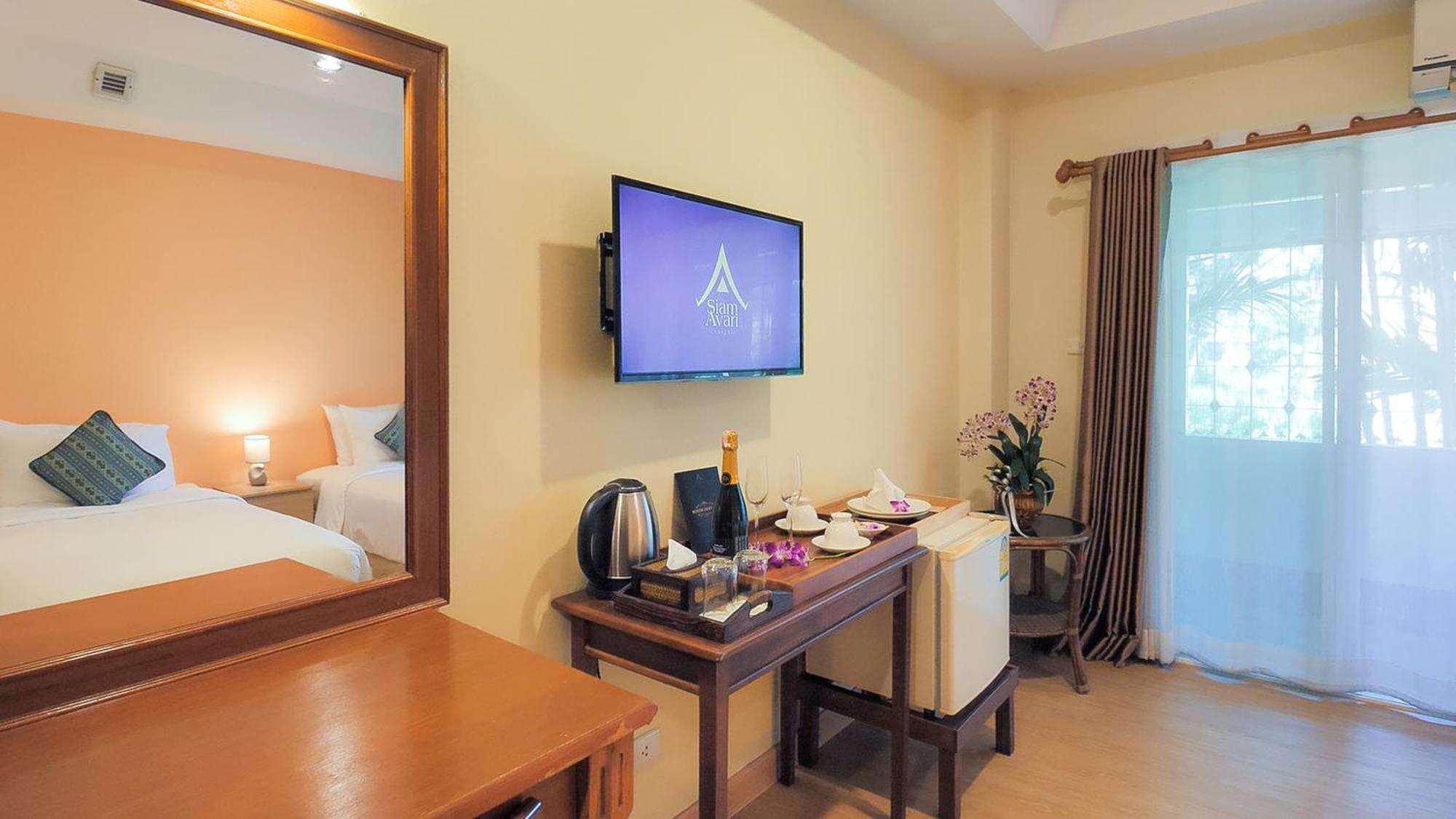 Siam Avari Hotel, Чианграй Экстерьер фото